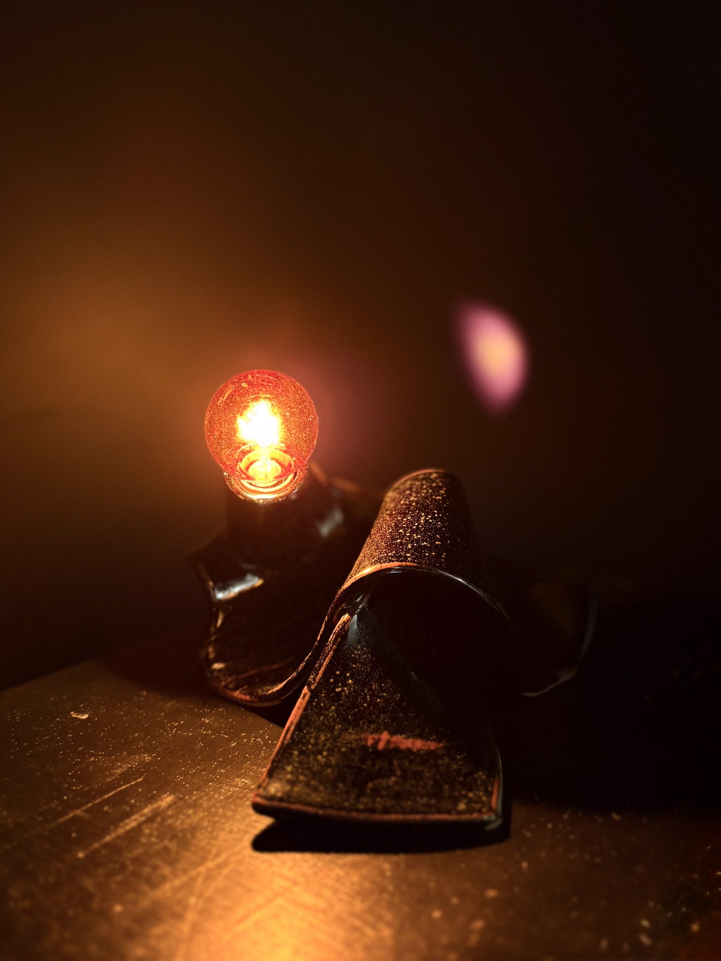 Flop Lamp in Speckled Black