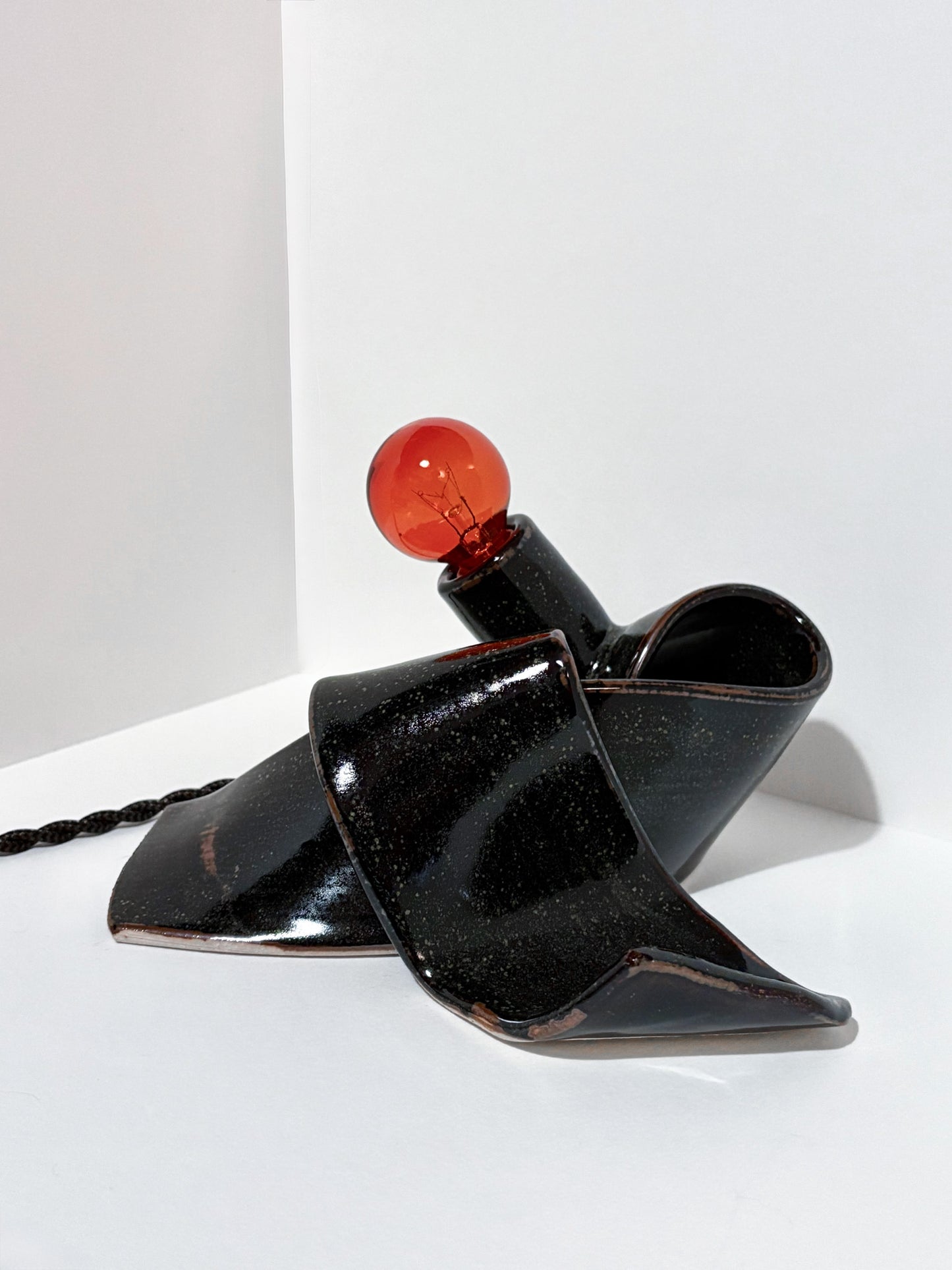 Flop Lamp in Speckled Black