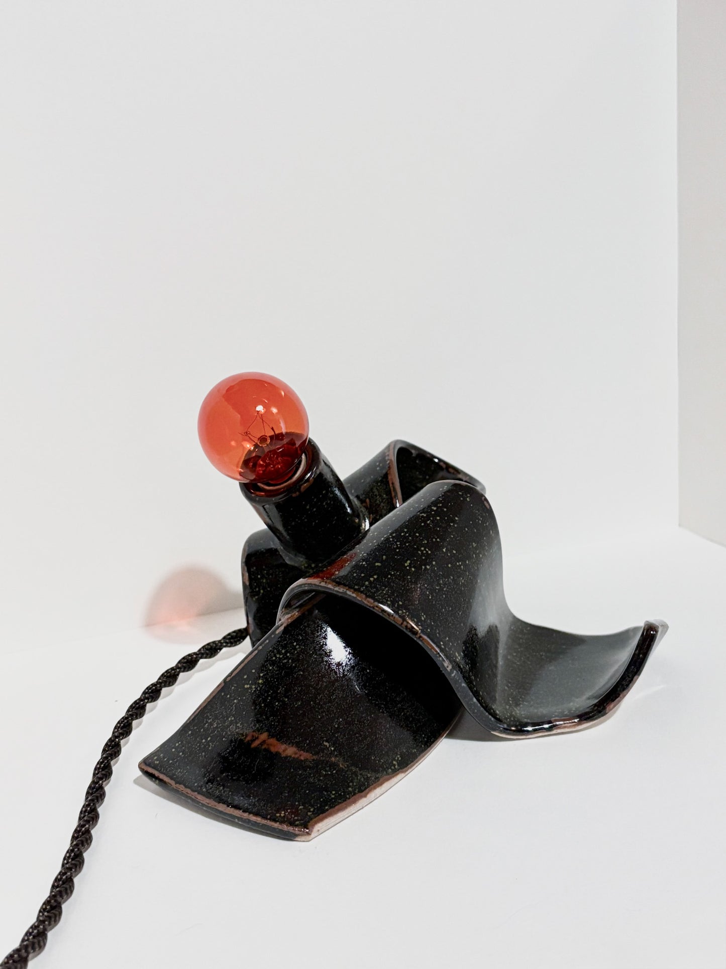 Flop Lamp in Speckled Black