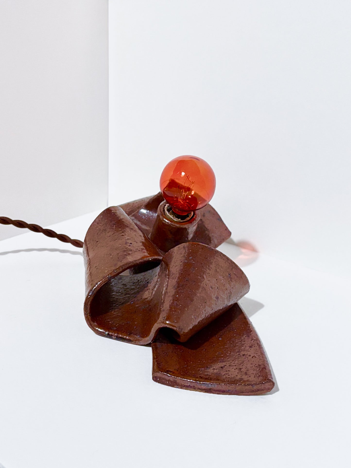 Flop Lamp in Ohata Red