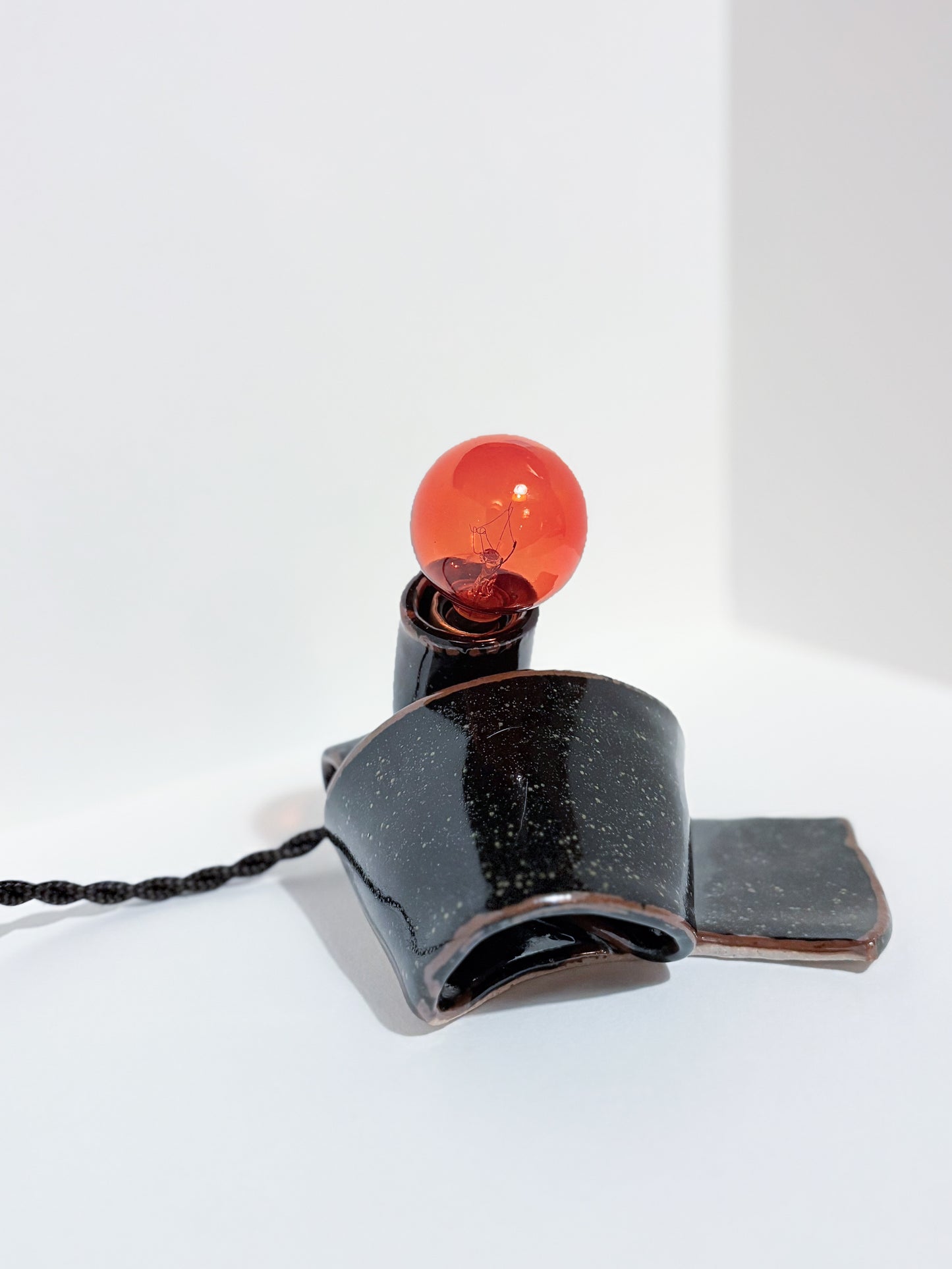 Small Flop Lamp in Speckled Black