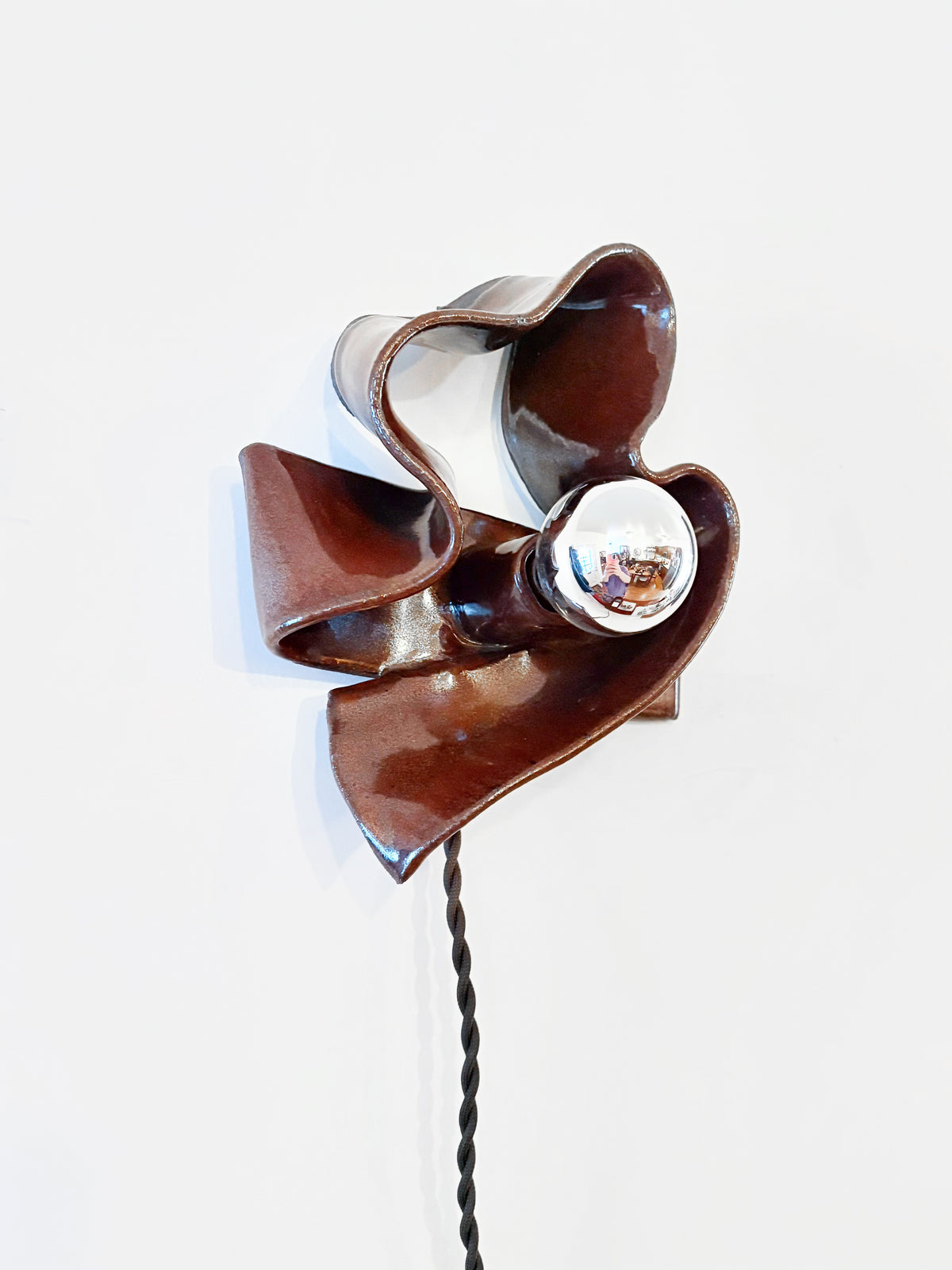 Oyster Sconce in Ohata Red